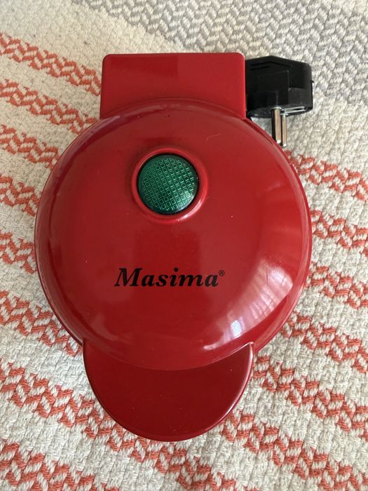 Вафельница с тефлоновым покрытием