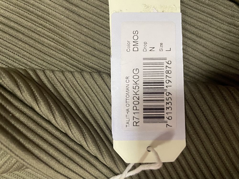 Дамски топове на Guess и Adidas