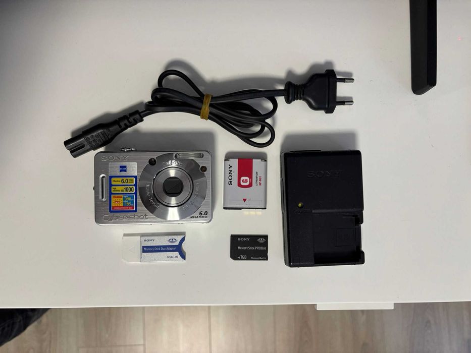 Camera foto vintage Sony Cybershot DSC W50