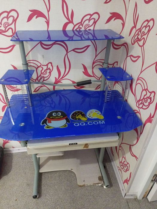 Гарнитур для детской, компьютерный столик