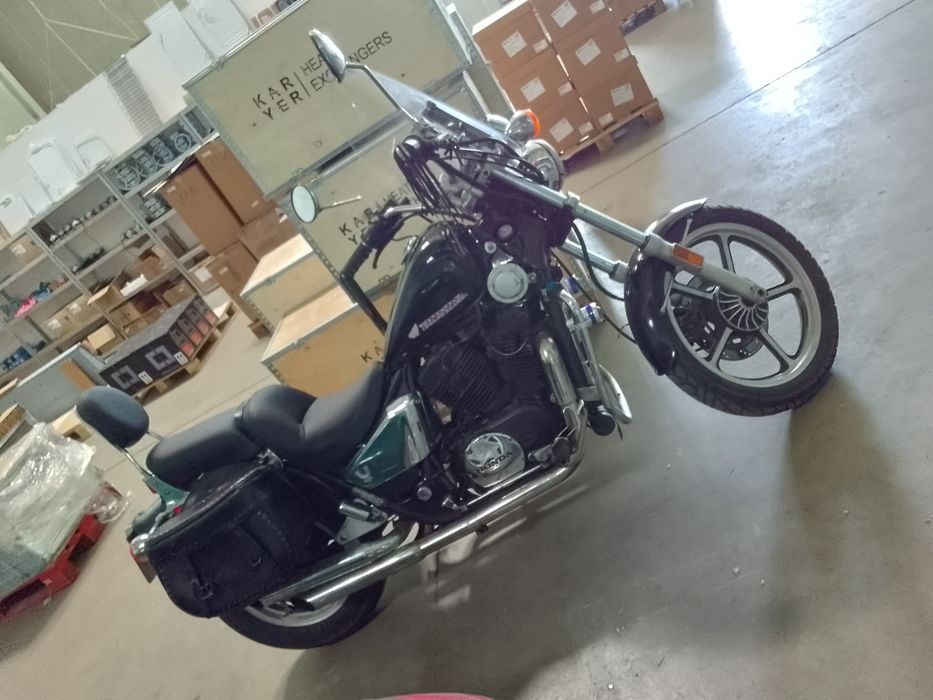 Vand Honda Shadow 700C cardan și 60 cp
