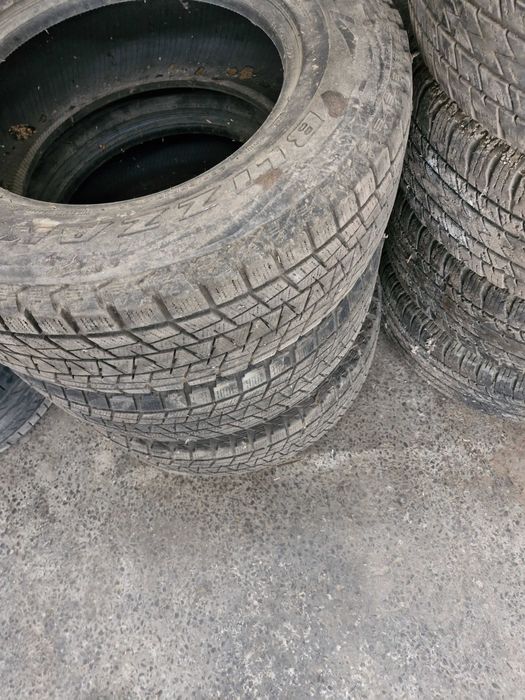 Продавам гуми втора употреба
