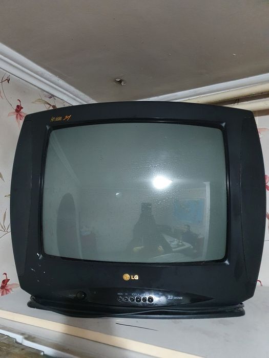 Цветной телевизор