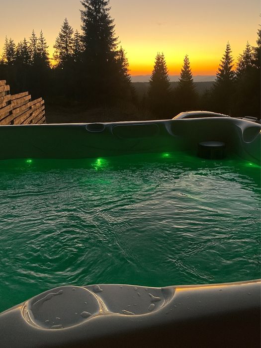 Cabana de inchiriat cu jacuzzi, Marisel, Cluj (100 m partia de ski)