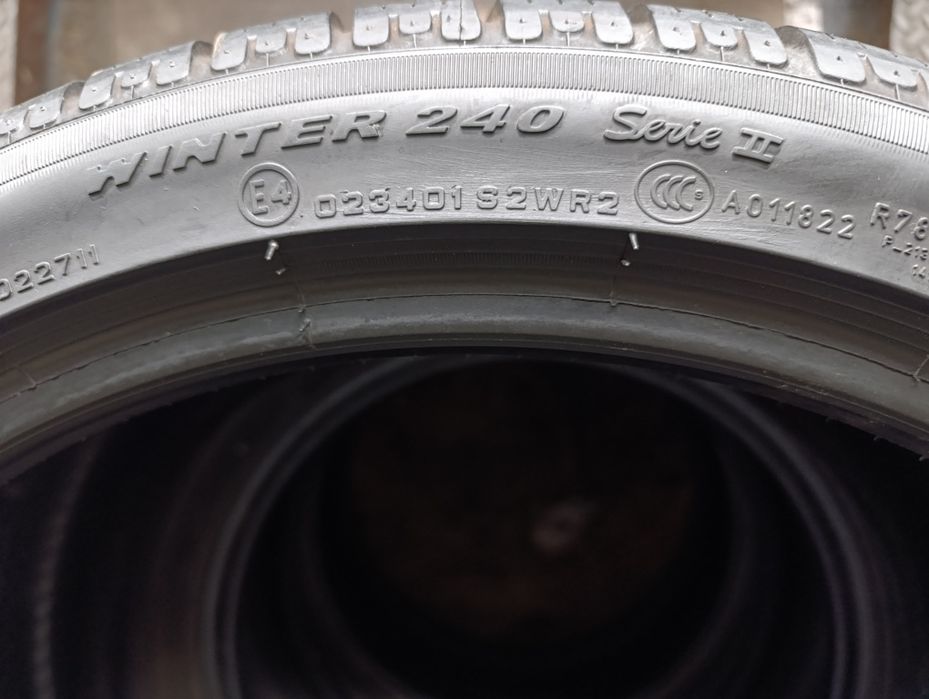 Anvelope de iarnă 255 35 19 Pirelli