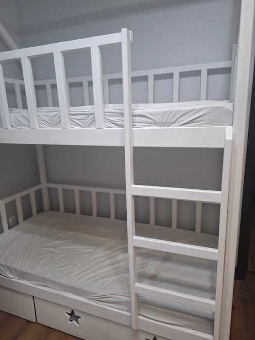 Двухъярустная кроватка