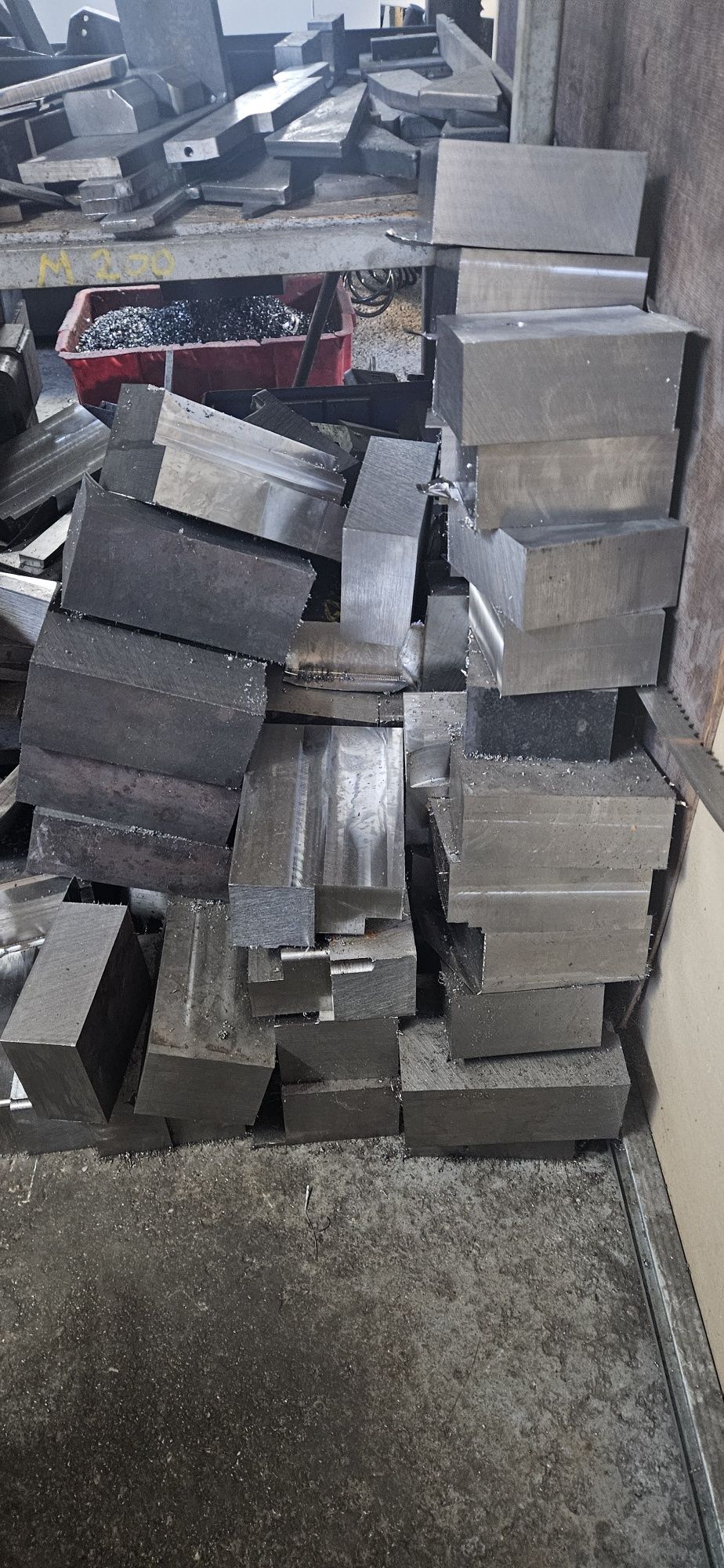 Material M200( 42CRMO4)