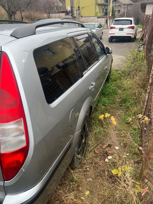 Продавам форт мондео на части