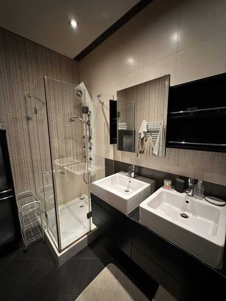 Дава се под наем Многостаен апартамент в София, Витоша - 300 кв.м за 1900 € - Снимка #9