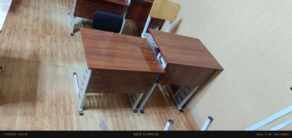 Parta va stullar sotiladi arzon narxlarda