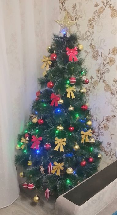 Искусственная ёлка