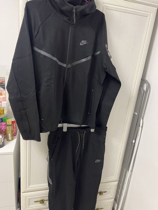 Trening nike tech