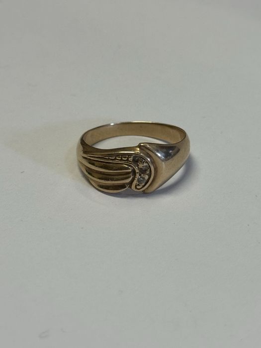 златен дамски пръстен 3.18гр 14к 585