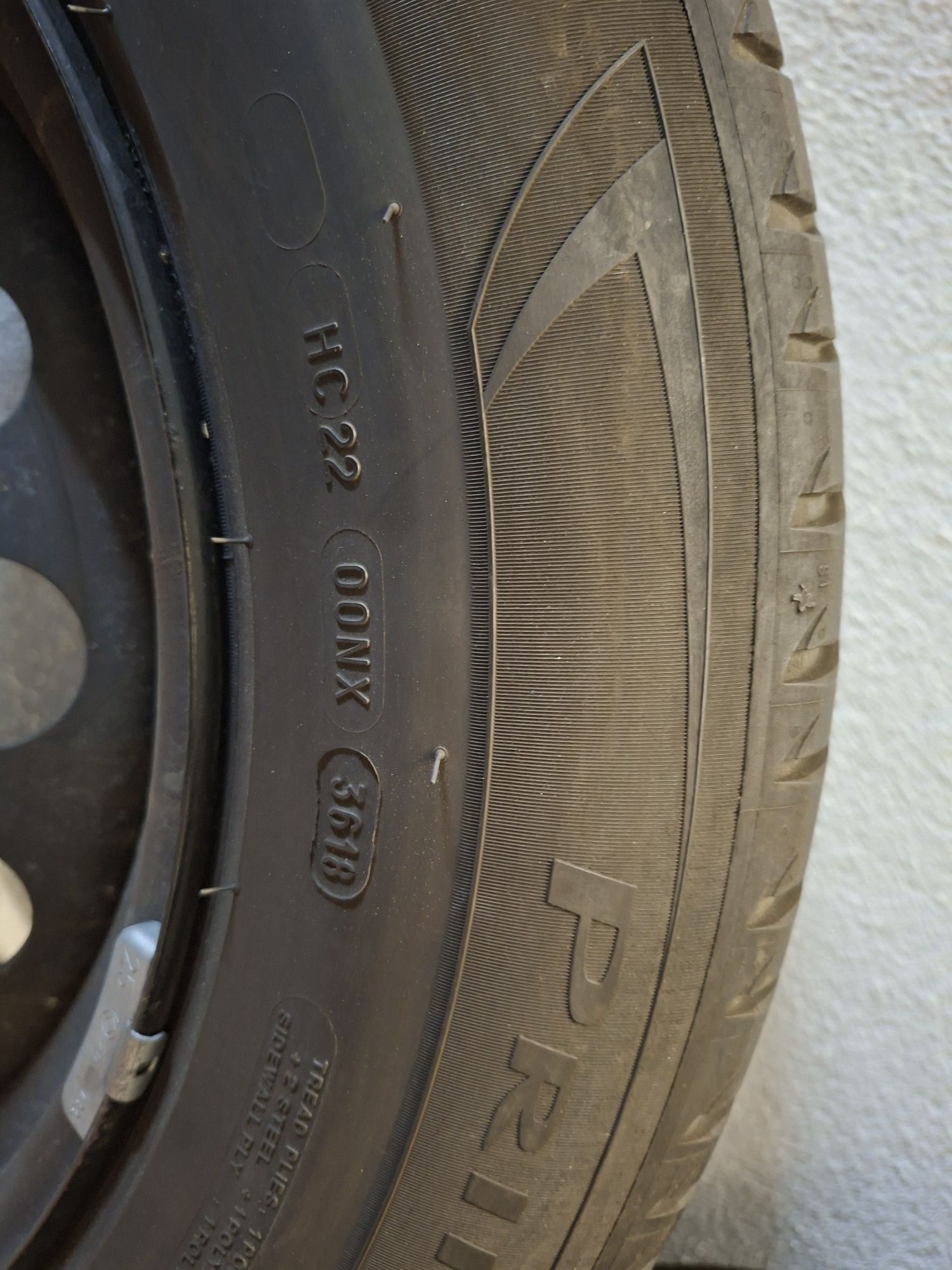 4 броя 215 65 17 michelin