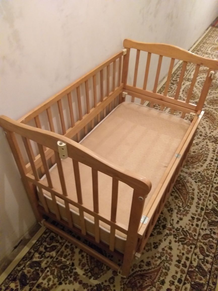 Манеж б/у , в хорошем состоянии