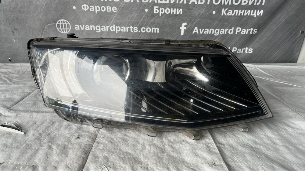 2 броя Десен фар Skoda Octavia 3 (2013-2017)