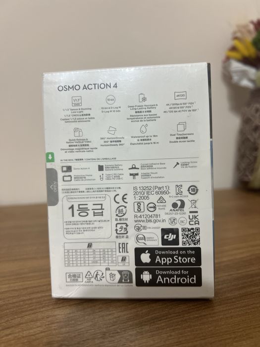 o cameră Camera de acțiune DJI Osmo Action 4 Standard Combo