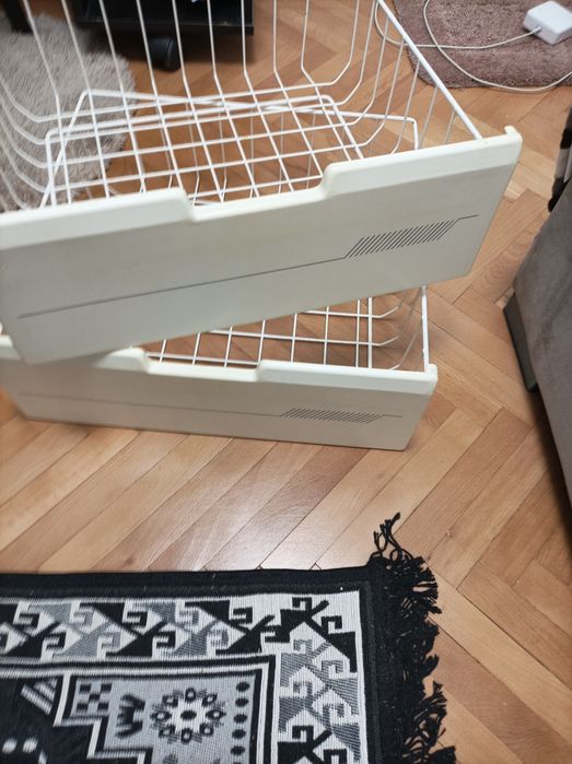 Rafturi pentru congelator