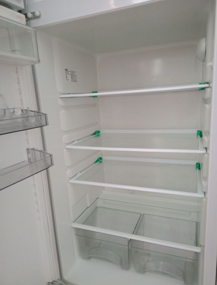 Холодильник сатылады