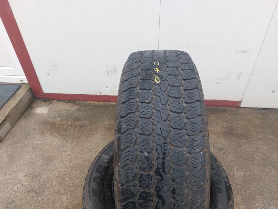 135 lei bucata! Doua anvelope ALLSEASONS 235 65 16C Goodyear