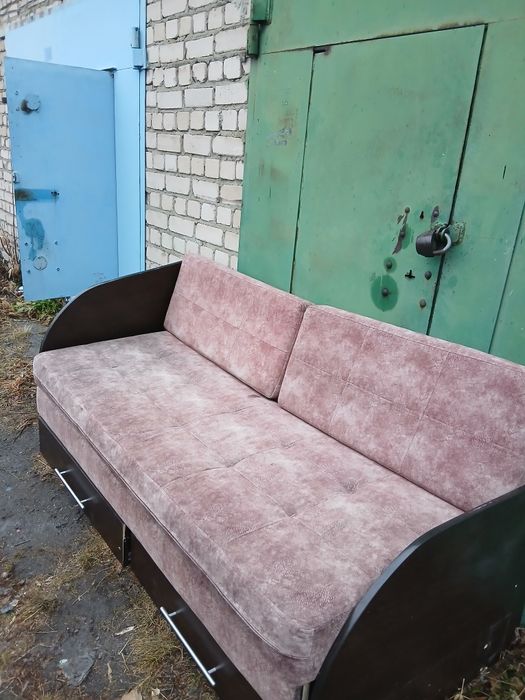 Кровать,мини-диван