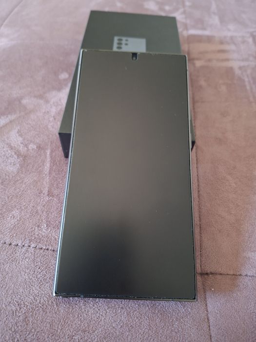 Като НОВ!! Samsung S24 Ultra + 45W зарядно и 7 калъфа