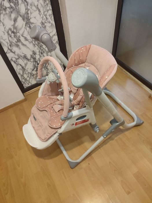 Vând leagan 2in1 cu masuta de hrănit bebelușul