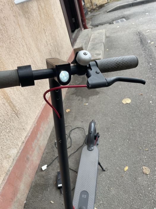 Trotineta electeica Xiaomi mi365 in stare forte buna fara jocuri