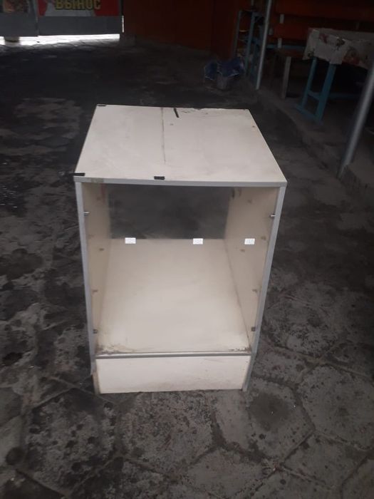 Тумба для магазина