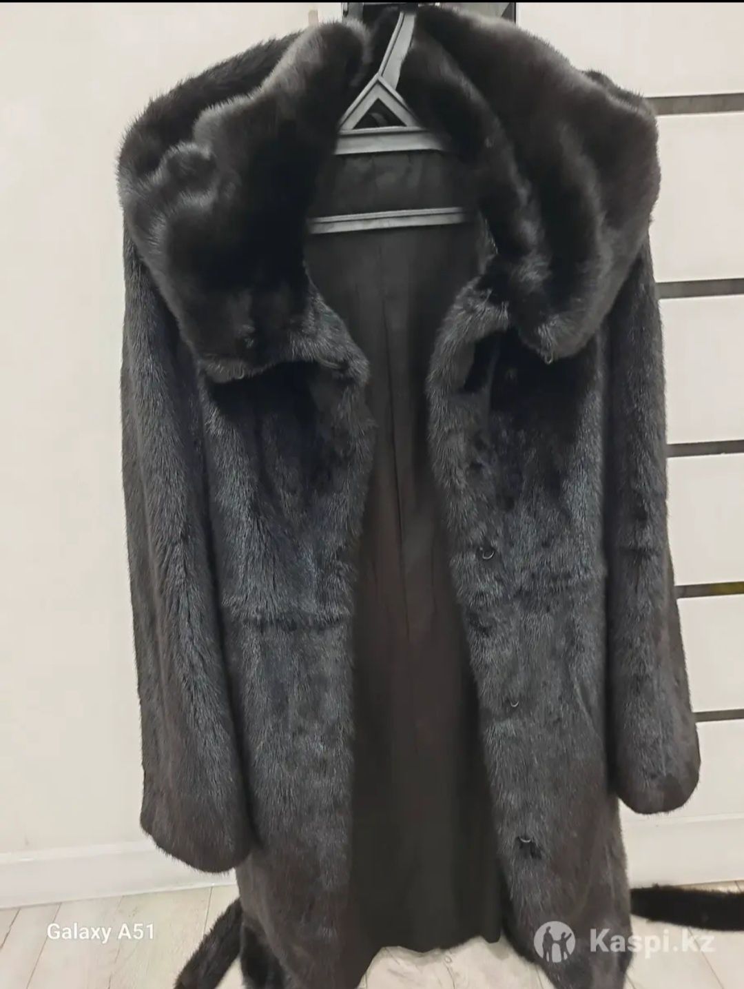 Продам норковую шубу