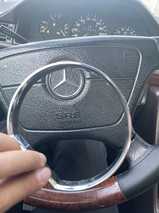 Продоется колцо для мерс 124