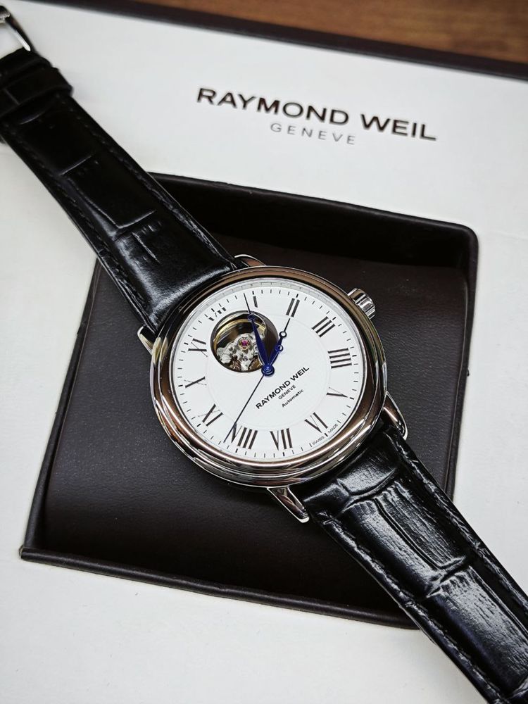 Швейцарские часы Raymond Weil