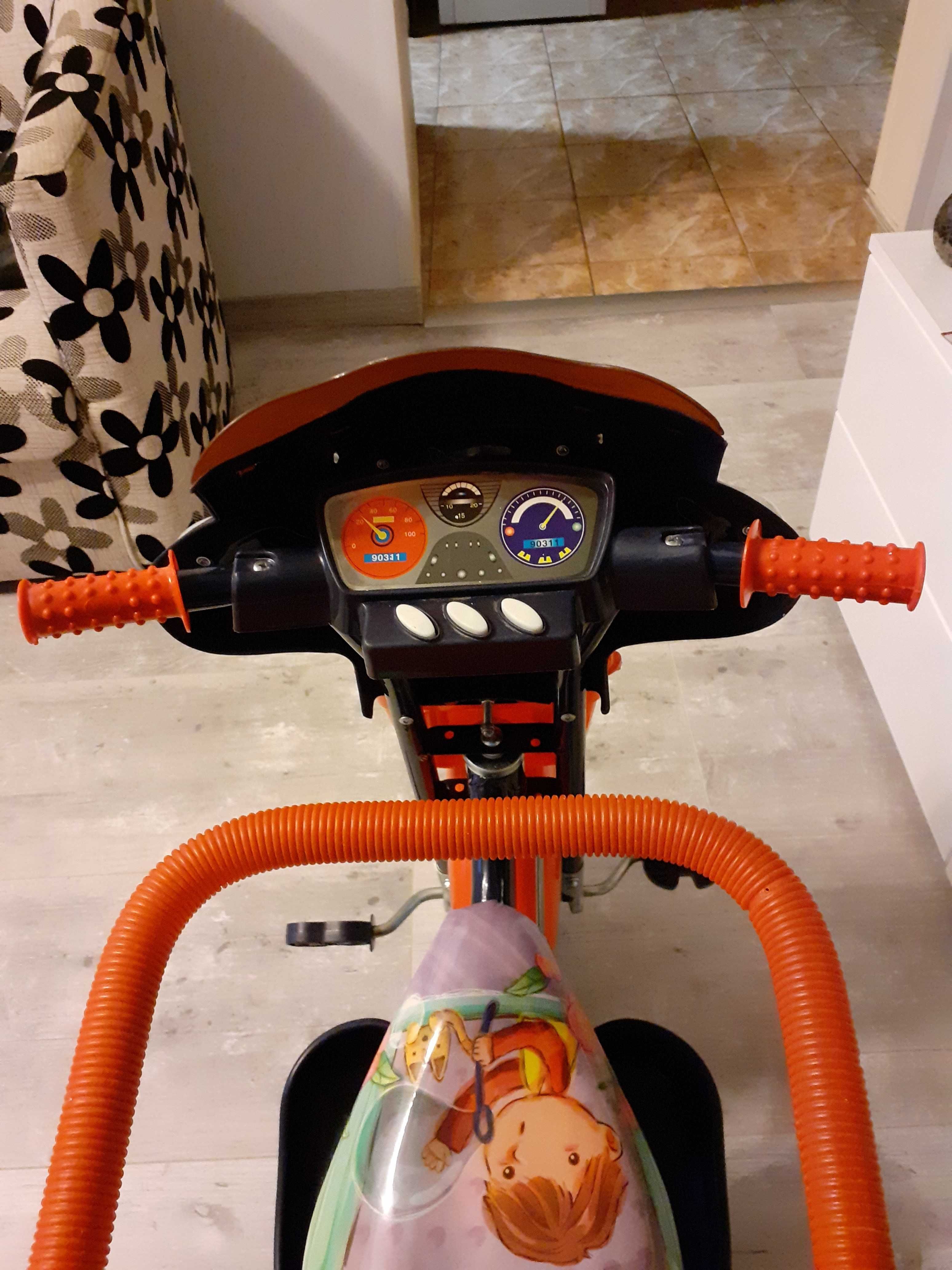 Tricicleta copii Dhs cu roti de metal Jolly Ride