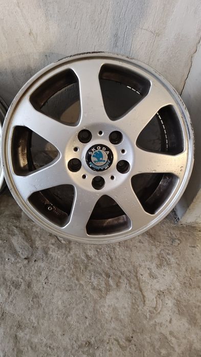 Джанти 15 Шкода Октавия ЕТ48 5х112 6.5J 57.1mm Перфектно прави