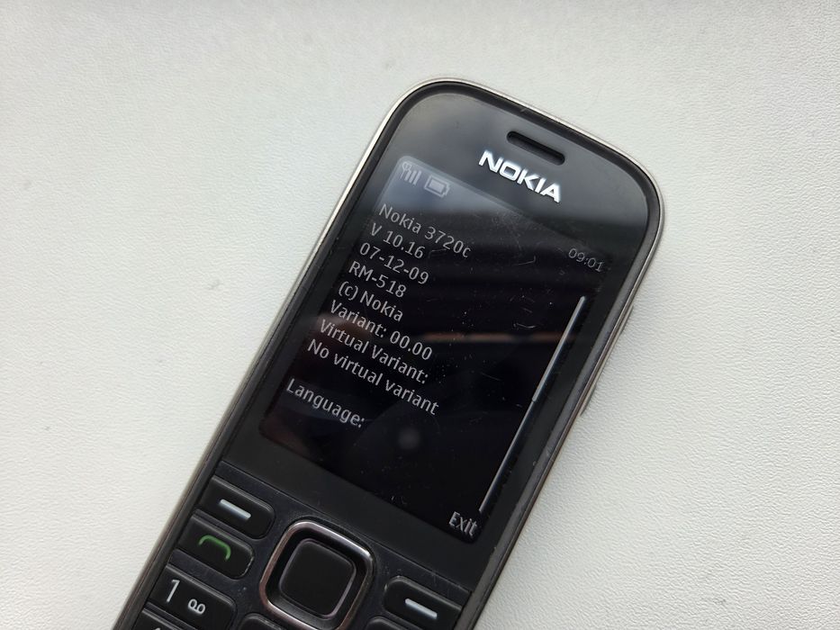Nokia 3720 - telefon rezistent la socuri
