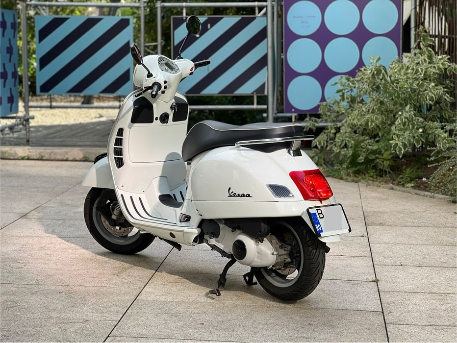 Piaggio Vespa 250 GTS