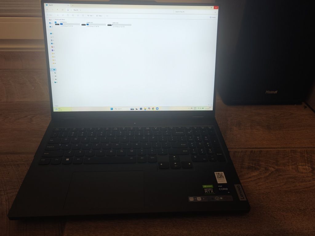 Геймърски лаптоп Lenovo Legion Pro 7