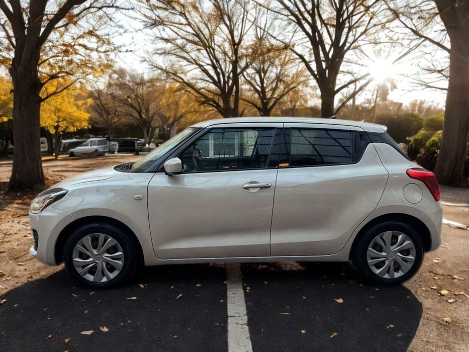 Vand Suzuki Swift 1.2 Hybrid Hatchback an 2022 , 33000km, ideal oras