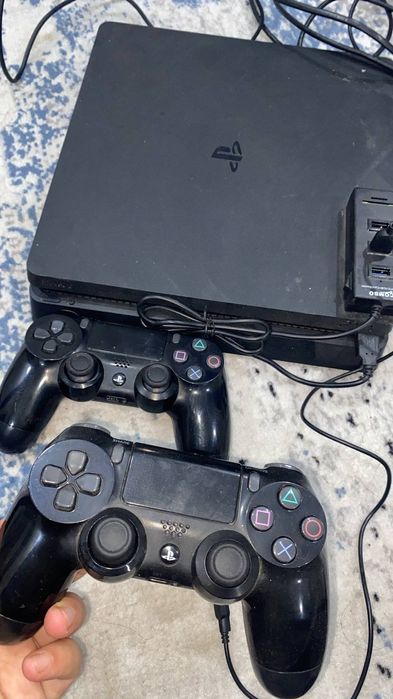 PlayStation 4pro 1tb