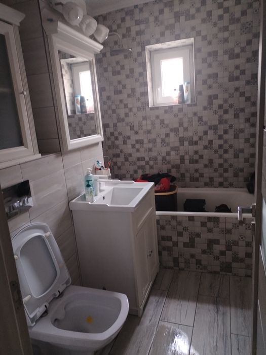 Vând apartament 3 camere