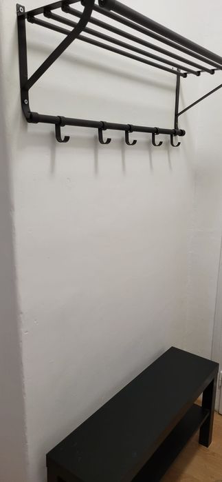 Etajera din lemn pentru pantofi + cuier metalic suspendat
