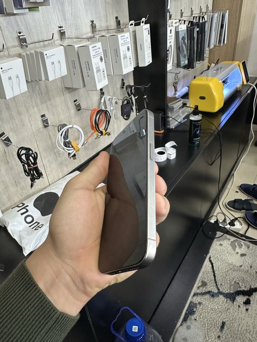 Iphone 15 pro. . . .