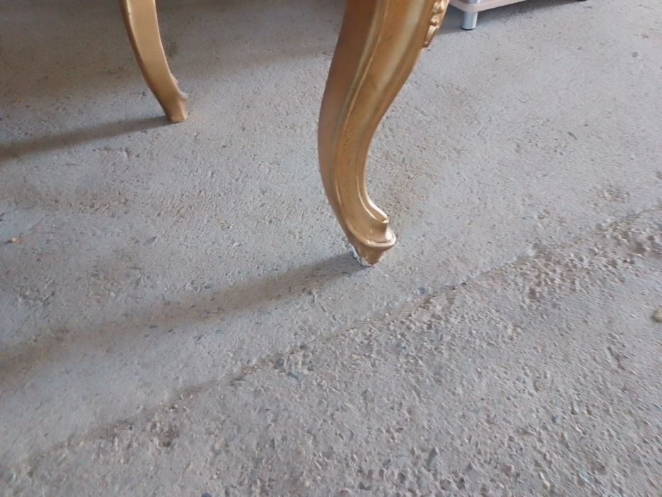 Младоженски столове