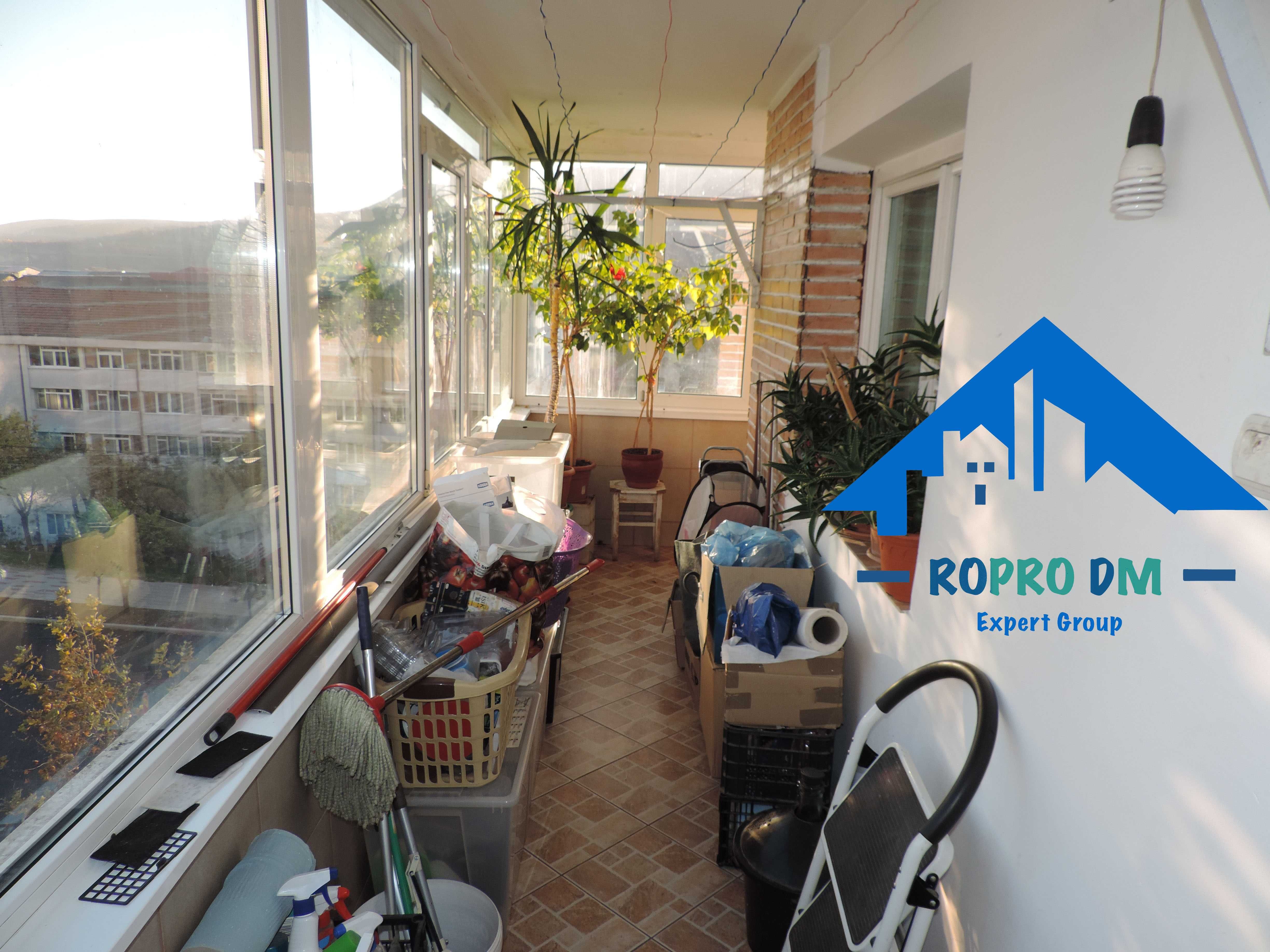 Apartament cu trei camere în Mărăței, Piatra Neamț