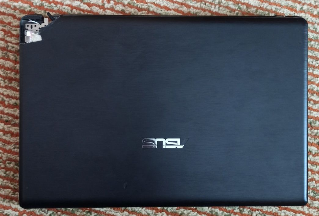 Лаптоп ASUS Note