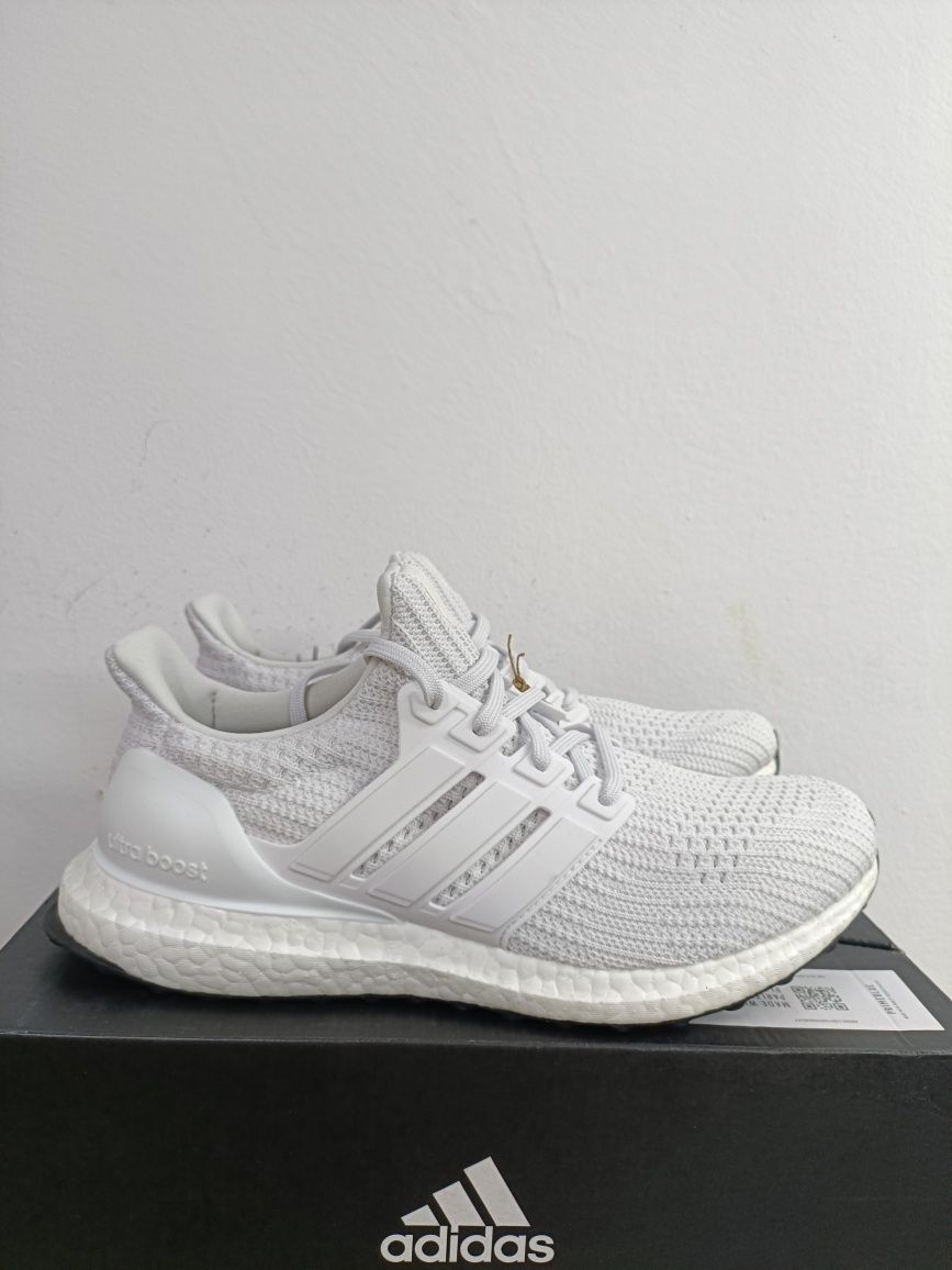 Adidas Ultraboost 4.0 DNA номер 42