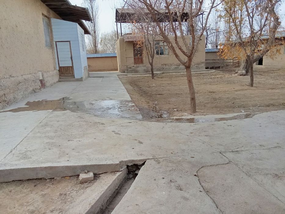 Xovli sotiladi. Yer xisobida.