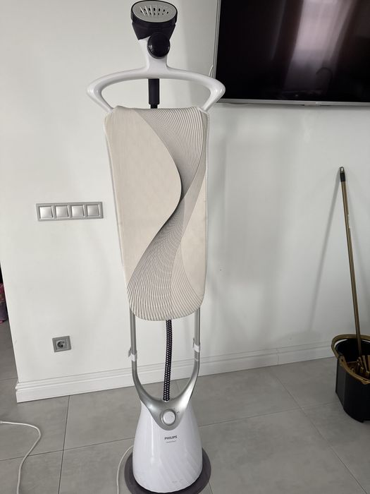 Aparat de calcat cu abur philips , perfect utilizabil