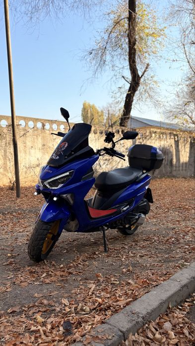 Продам мопед MAXI GSX 180 куб