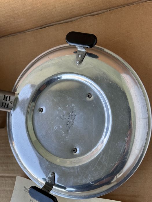 Електрическа тенджера от СОЦА , НЕИЗПОЛЗВАНА!